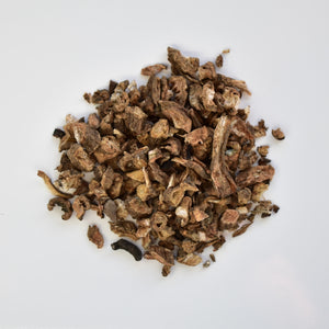 Dried raw burdock root in rough cut form