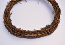 Load image into Gallery viewer, Vine wreath for crafting closeup