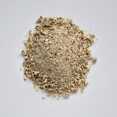 Raw dandelion root in fine chopped form