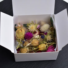 Load image into Gallery viewer, Small dried flower heads for resin or candles.