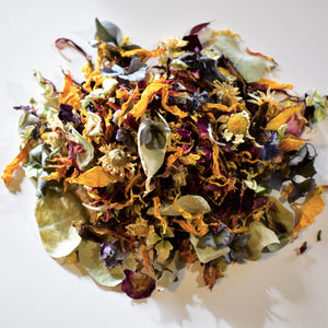 Dried flower petals and flower heads by Toi Toi Botancials